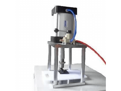 宙納科技鋰電池半自動(dòng)沖片機(jī)