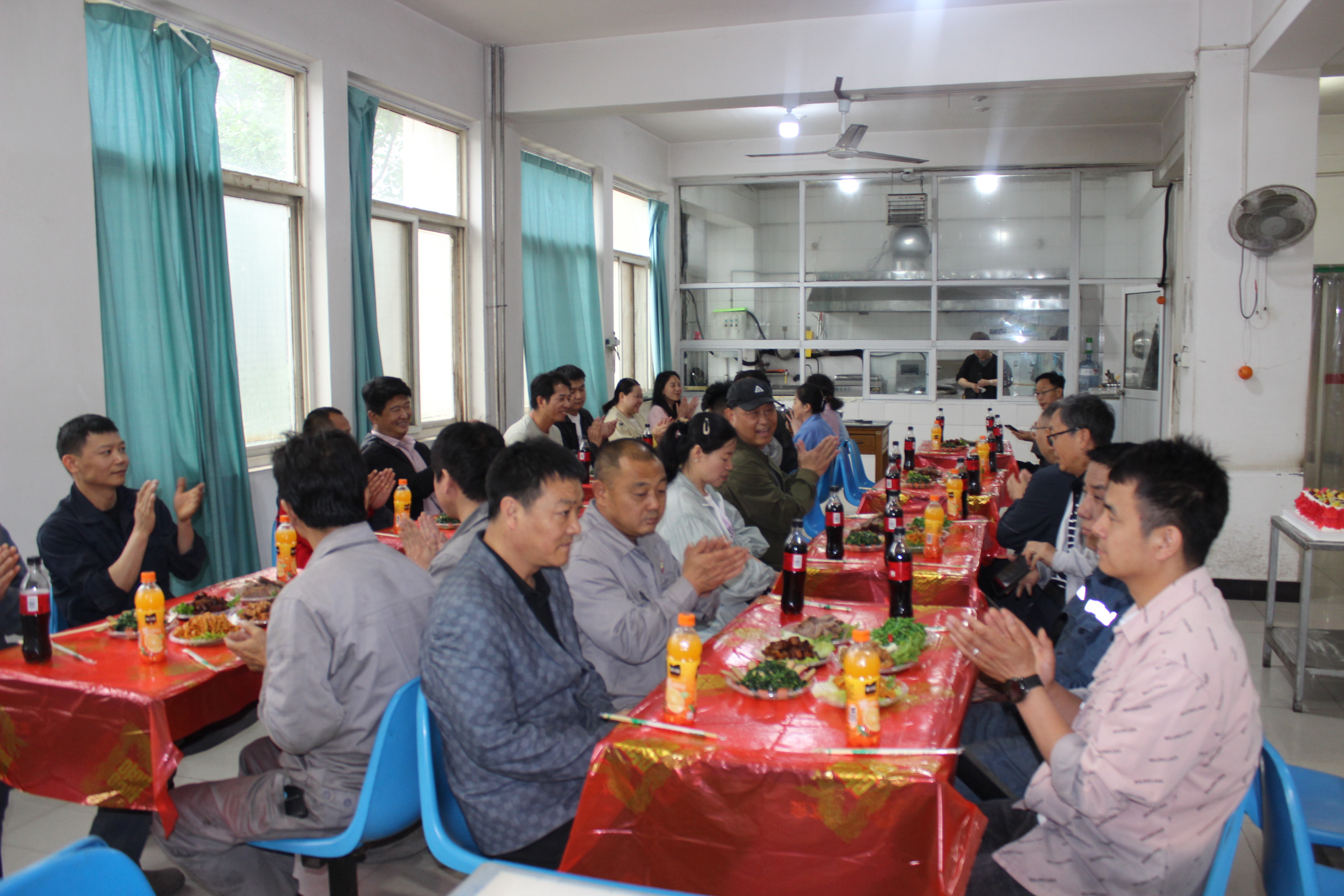 咸陽華光窯爐設(shè)備有限公司21周年慶典